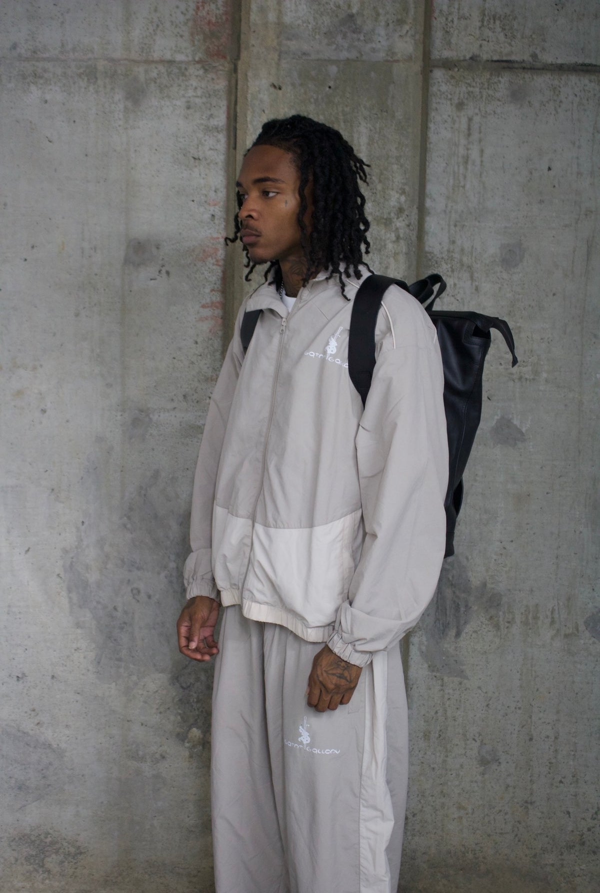 GREY ESSENTIAL WINDBREAKER SET