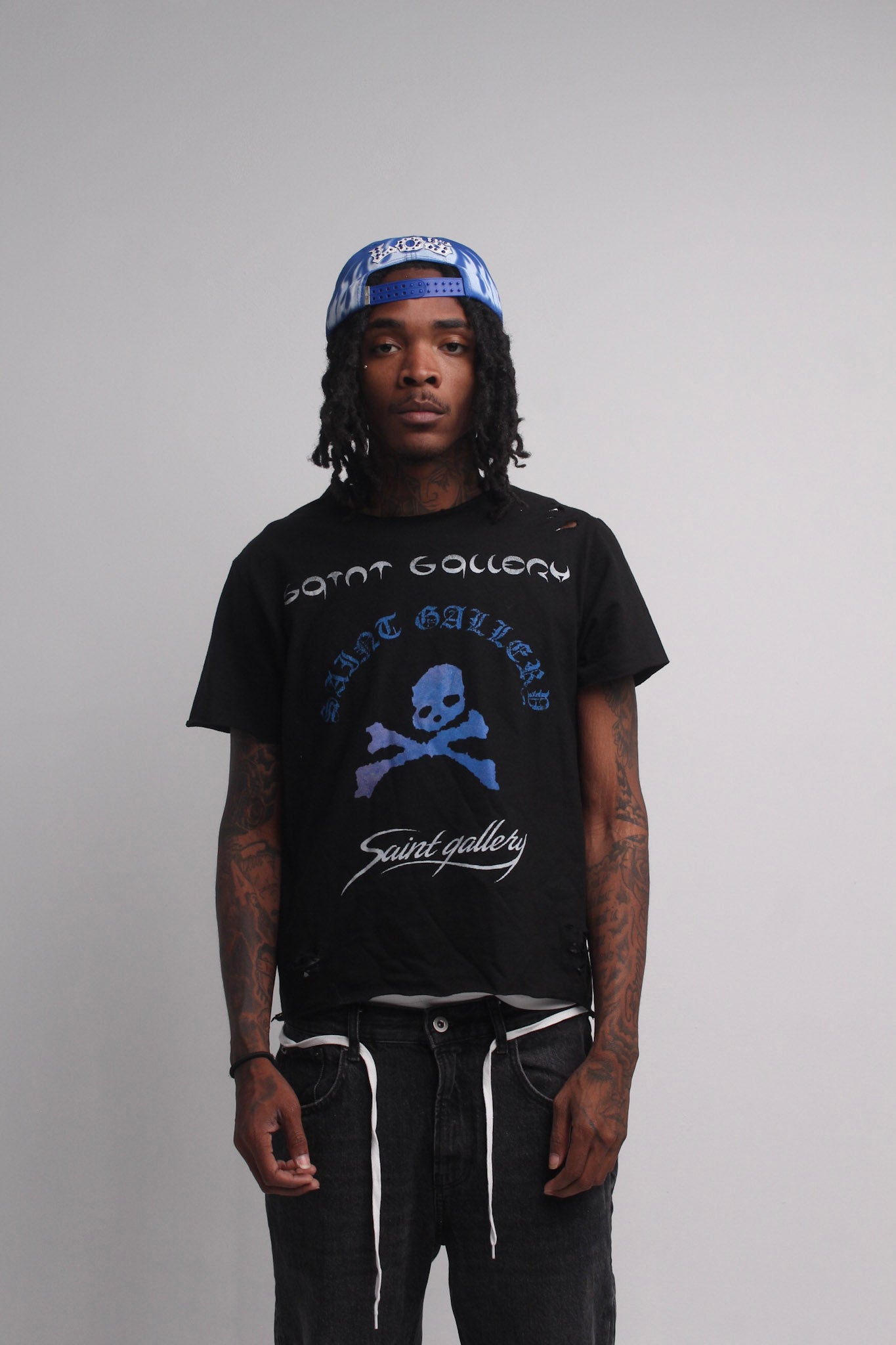 SAINT GALLERY DISTRESSED SKULL TEE