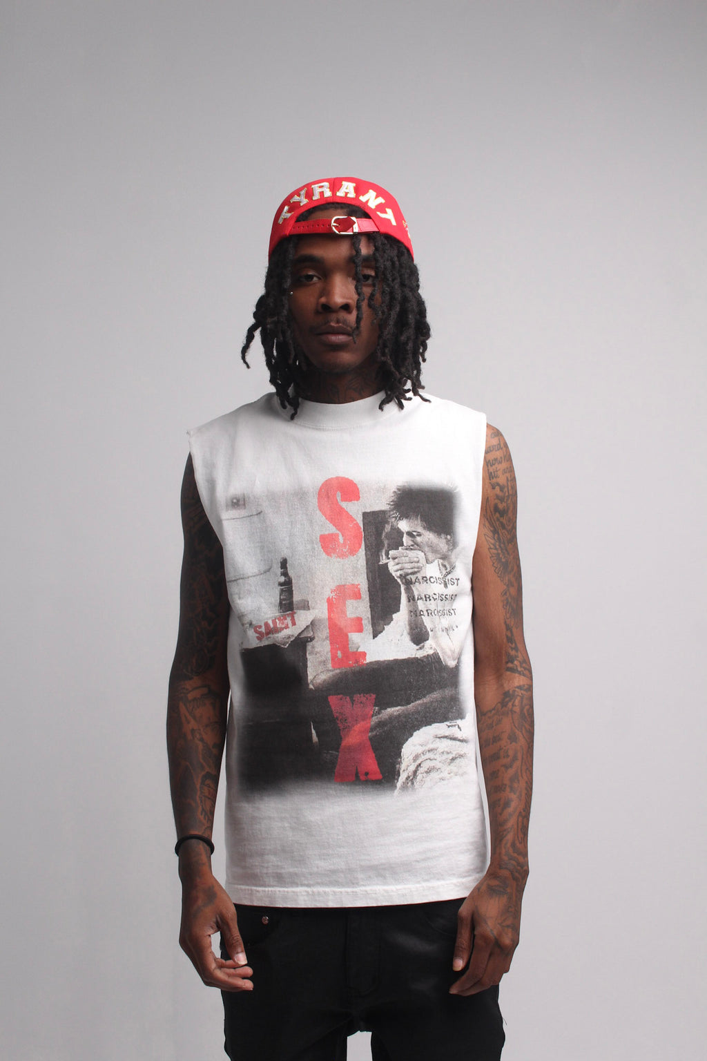 SLEEVELESS TEES