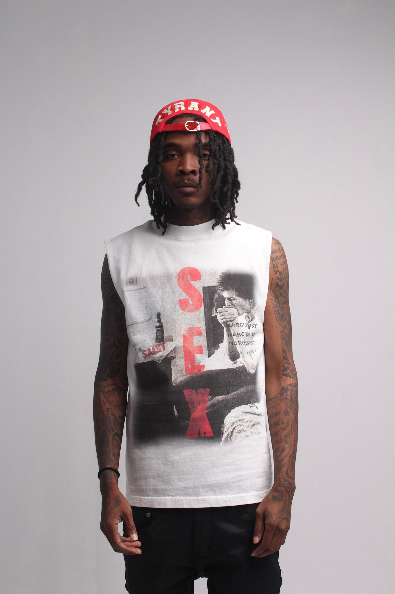SLEEVELESS TEES