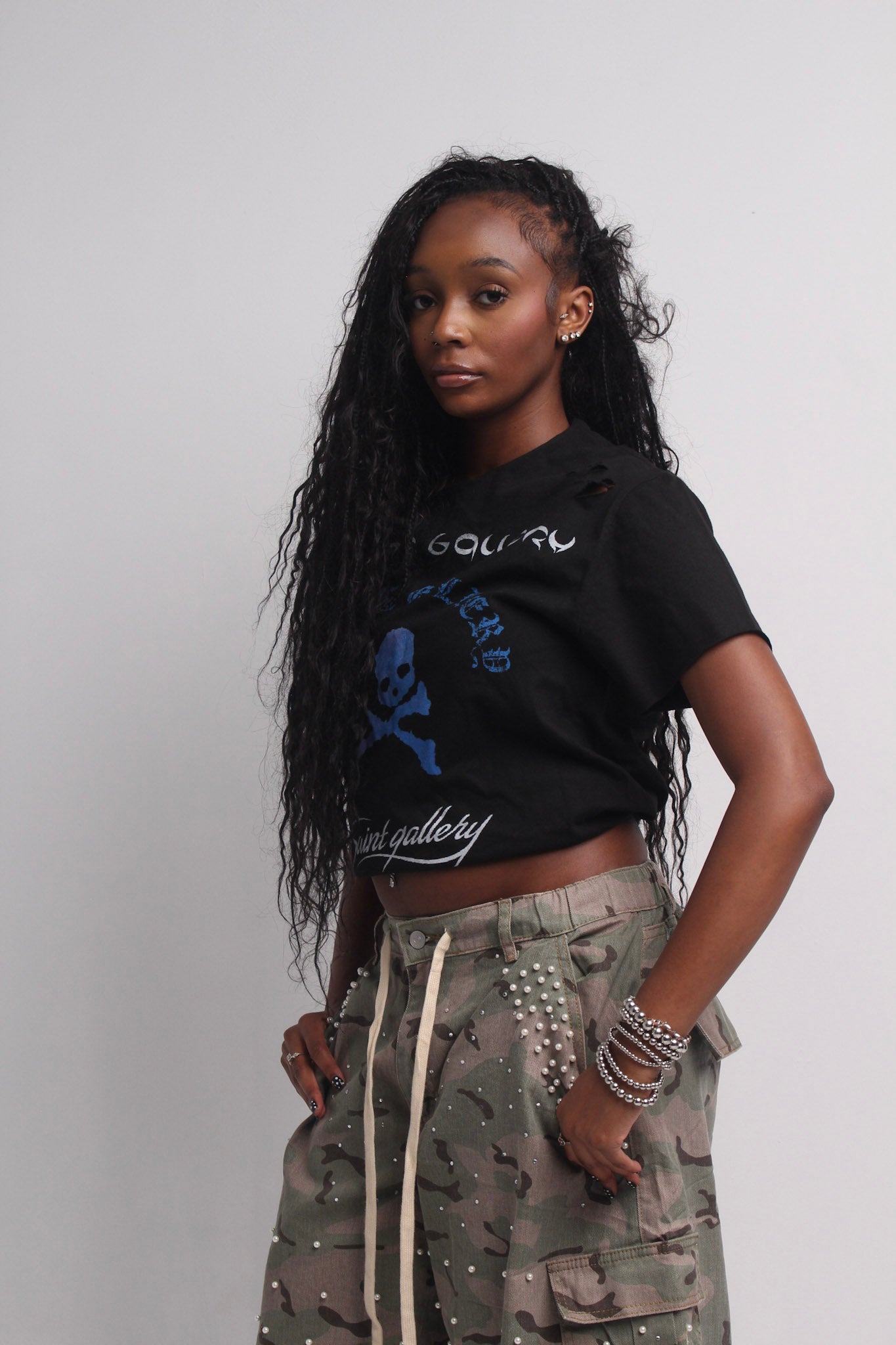 SAINT GALLERY DISTRESSED SKULL TEE