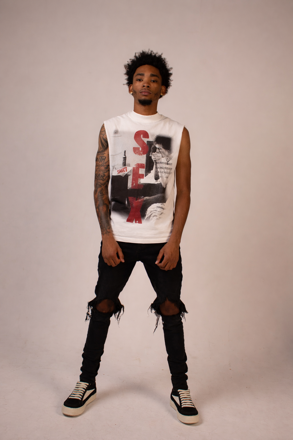 SLEEVELESS TEES