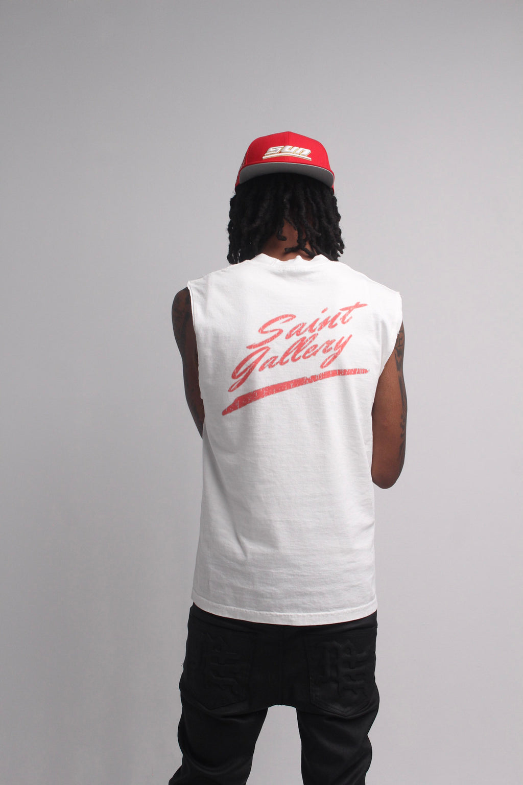 SLEEVELESS TEES