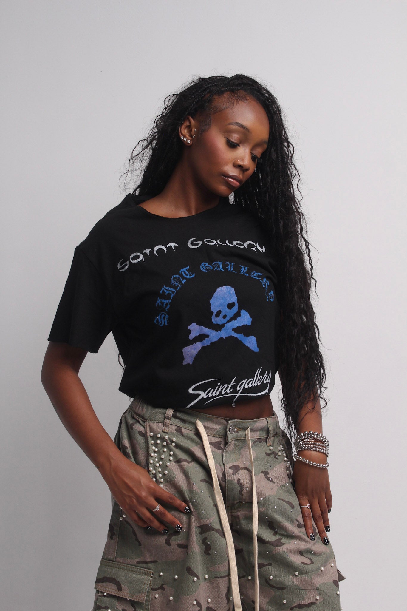 SAINT GALLERY DISTRESSED SKULL TEE
