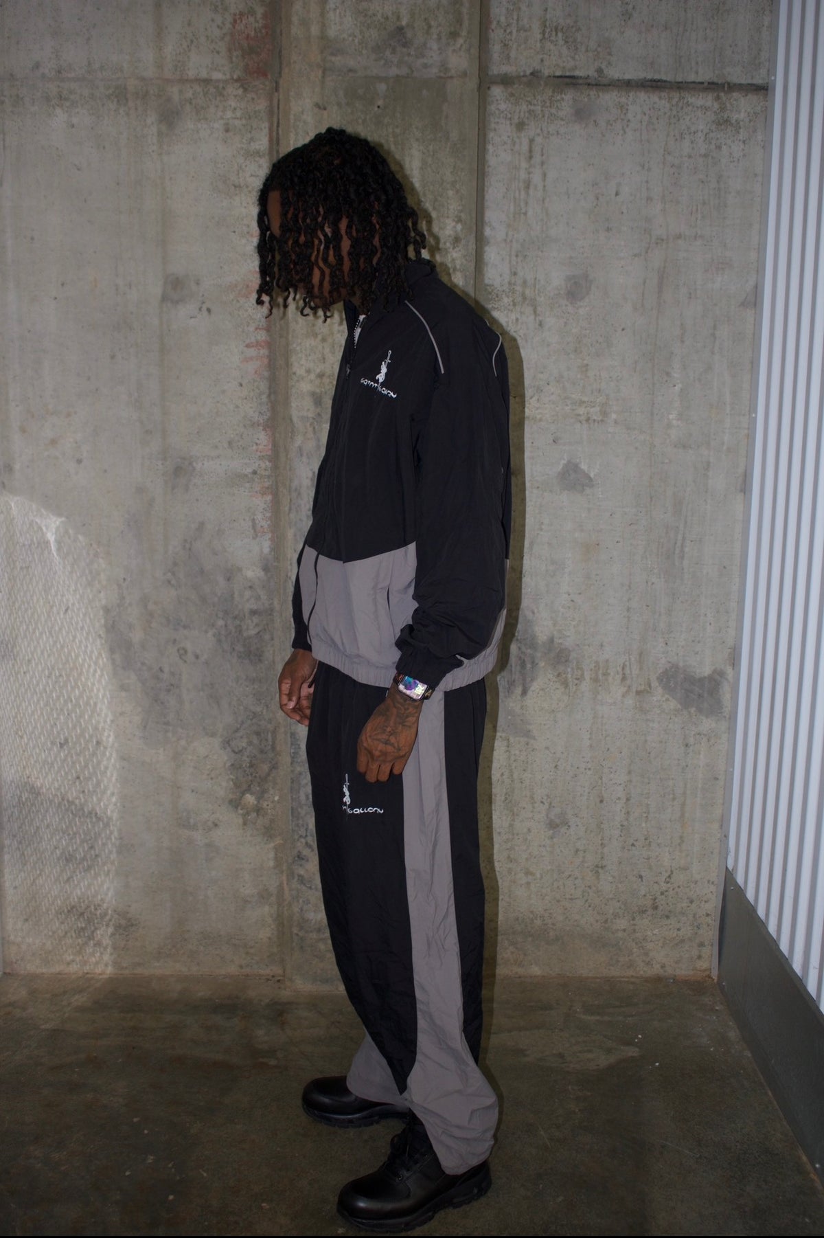 BLACK ESSENTIAL WINDBREAKER SET
