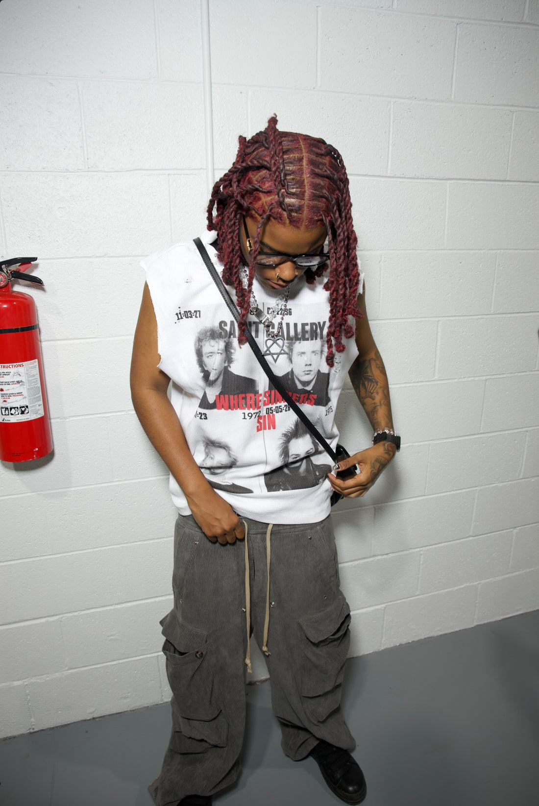 LIMITED DISTRESSED SLEEVELESS THERMAL
